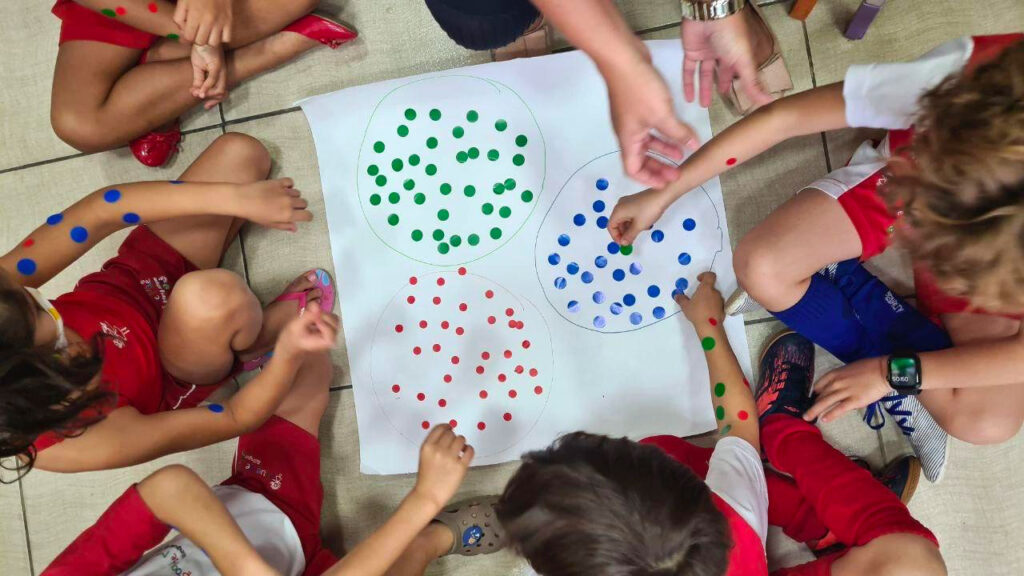 Seis brincadeiras que estimulam o desenvolvimento infantil